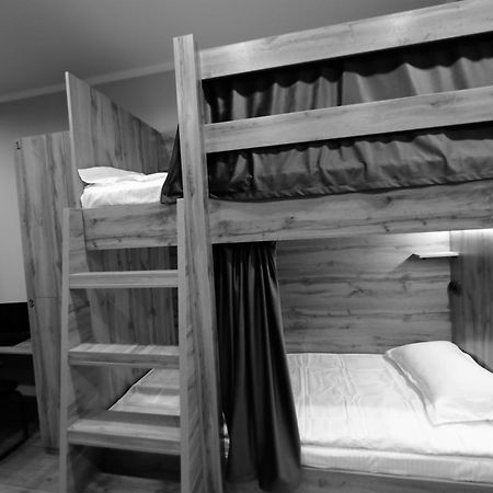 בישקק Cozy Hostel מראה חיצוני תמונה