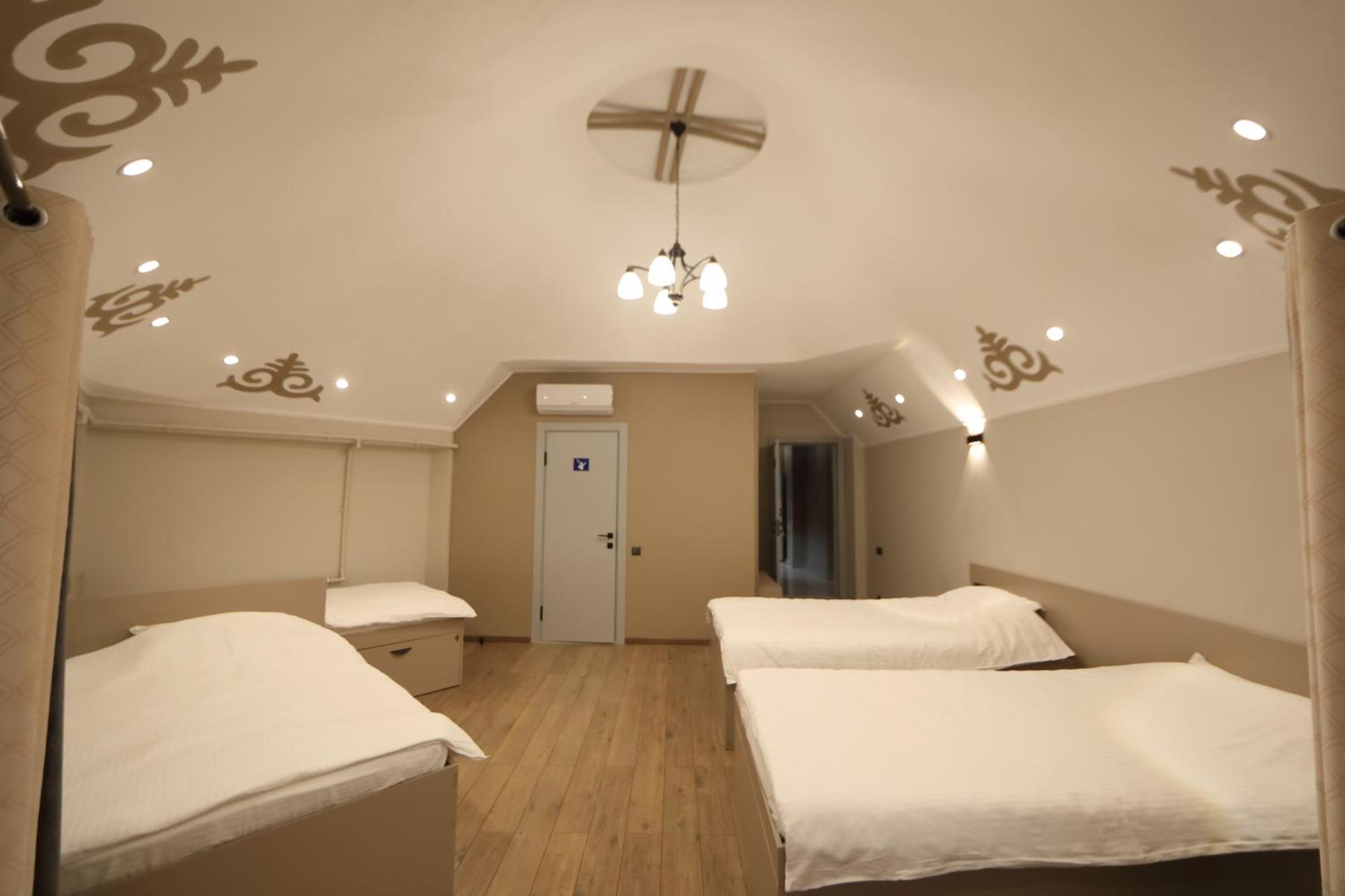 בישקק Cozy Hostel מראה חיצוני תמונה