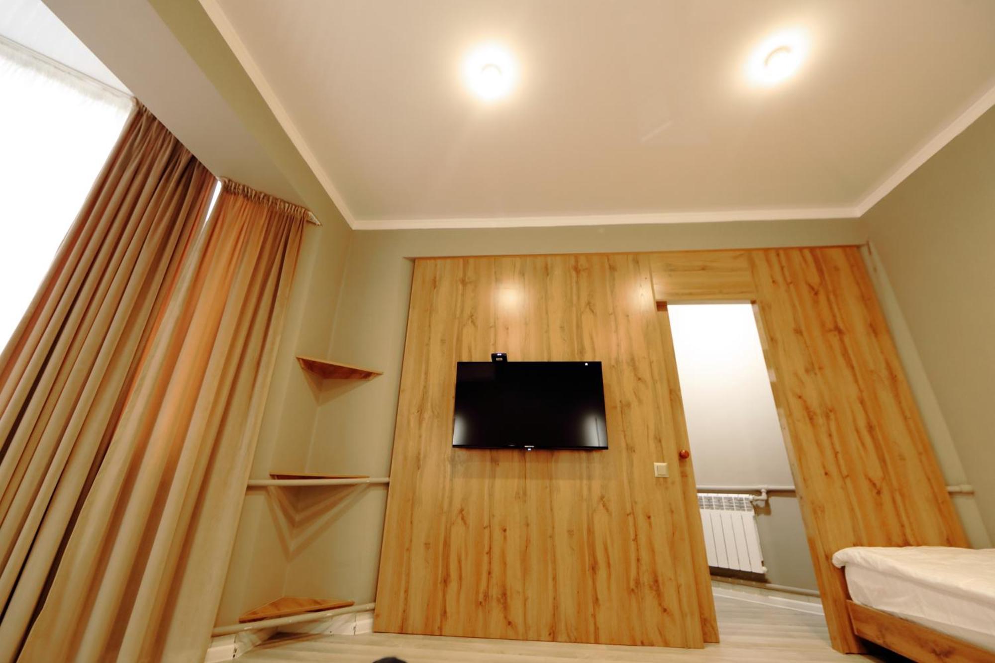בישקק Cozy Hostel מראה חיצוני תמונה